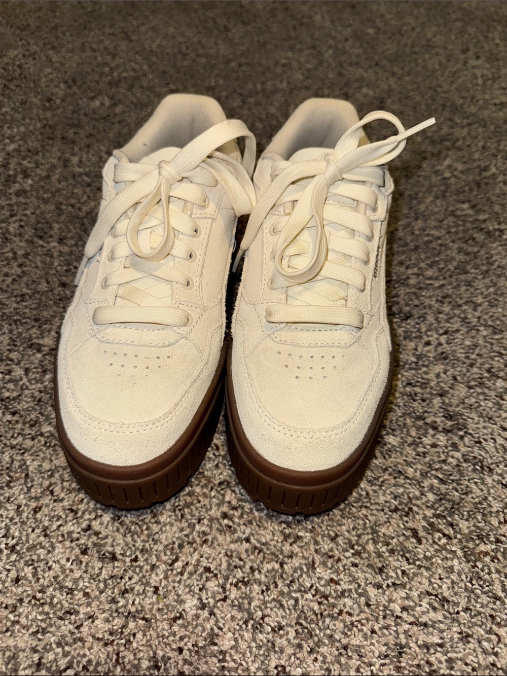 Puma Cream Low-Top Sneakers with Brown Sole